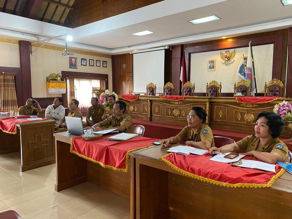 Rapat Koordinasi Tim RPJMDes (Rencana Kegiatan Pembangunan Desa) Desa Petang